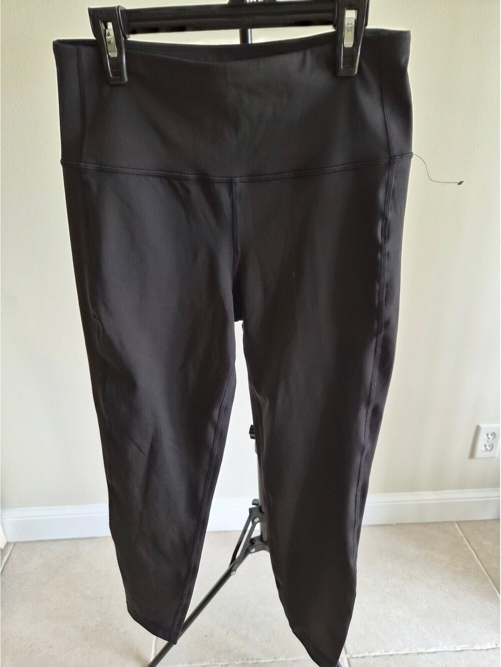 Lolë Women's Black Capri Leggings Medium 0124